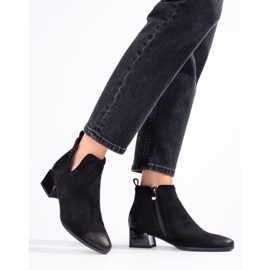 Czarne zamszowe botki Vinceza 2