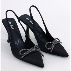 Czółenka z odkrytą piętą Hannah Black czarne 1