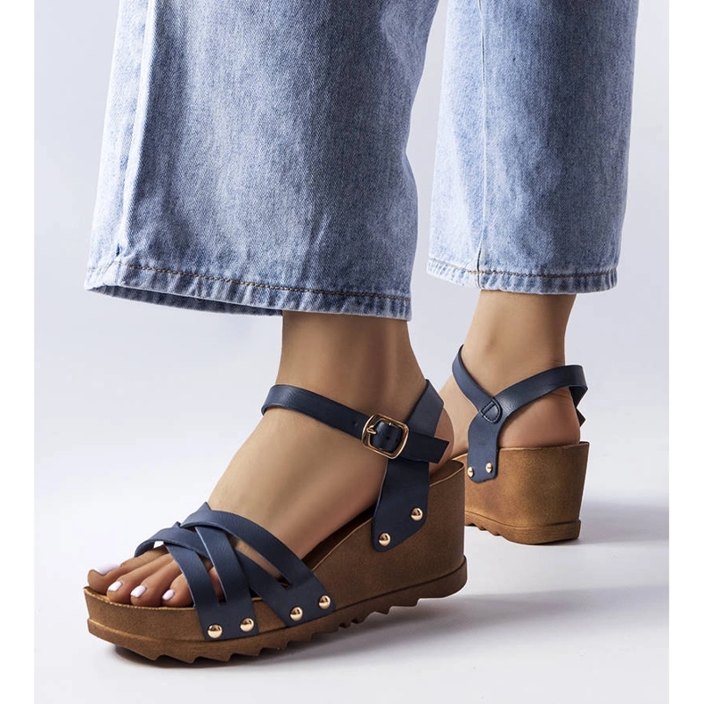 Granatowe sandały na koturnie Audric niebieskie 1