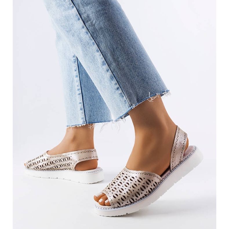 Srebrne ażurowe sandały Rainy srebrny 2