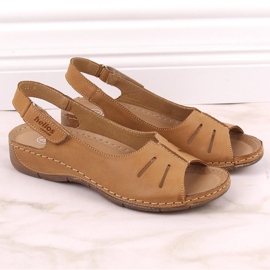 Skórzane komfortowe sandały damskie na rzep brązowe Helios 117 6