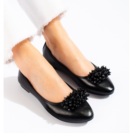 W. Potocki Damskie balerinki czarne z perłową ozdobą Potocki 2