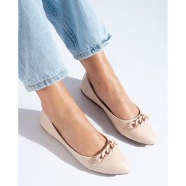 W. Potocki Beżowe baleriny damskie w szpic z łańcuszkiem Potocki beżowy 1