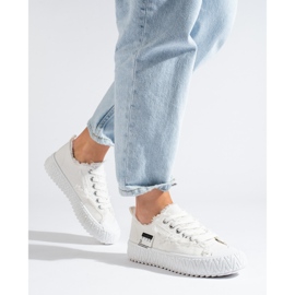 Białe trampki na platformie Shelovet 1